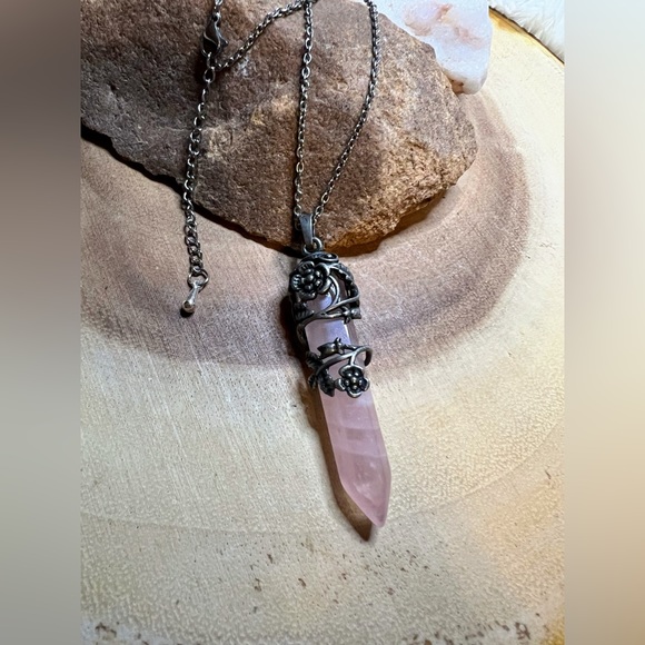 Rose quartz crystal point necklace with pewter cap wrap. - Picture 2 of 5